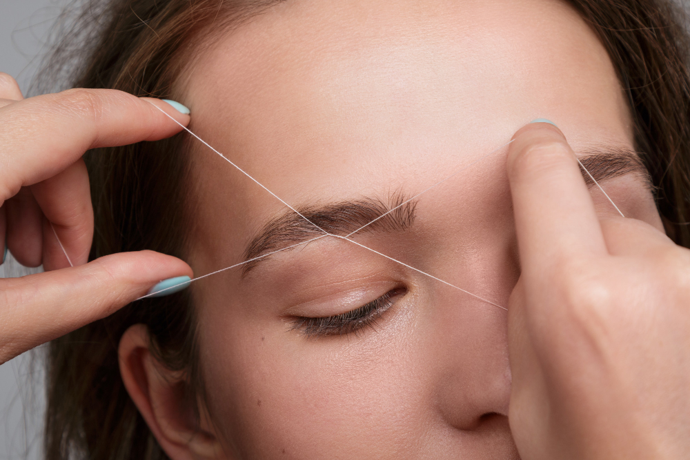 Eyebrows Thread